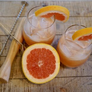 grapefruit paloma cocktail