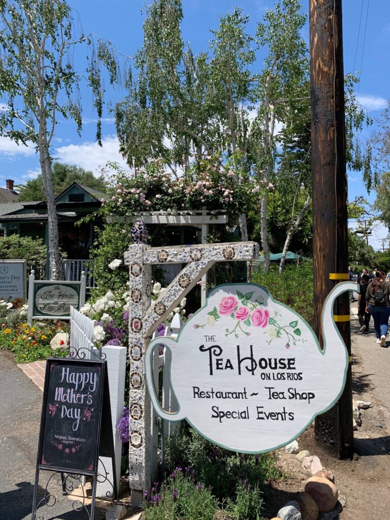 a welcome sign at tea house on los rios